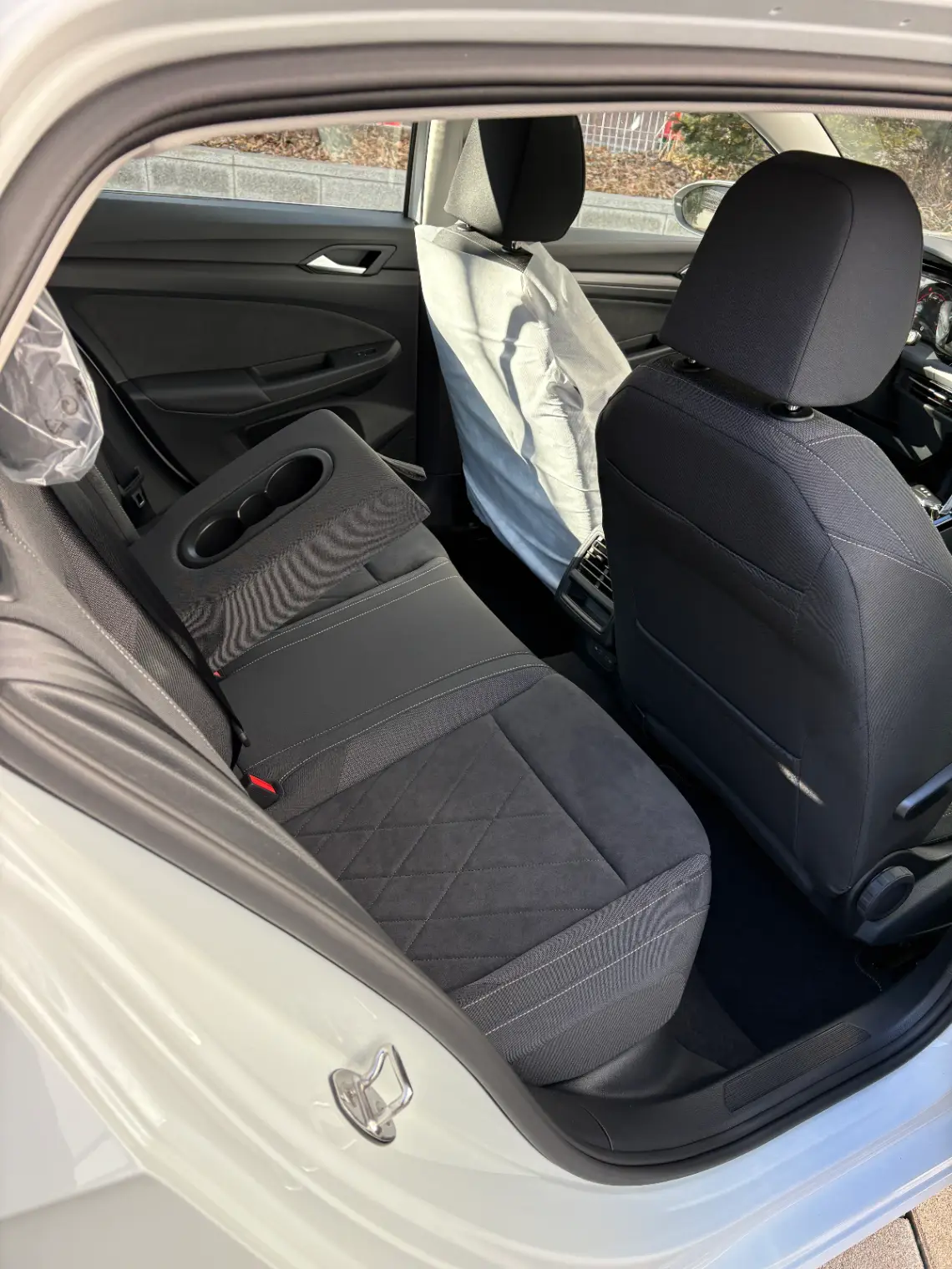 골프 퓨어 화이트 TDI 프레스티지 24년식 실물 사진