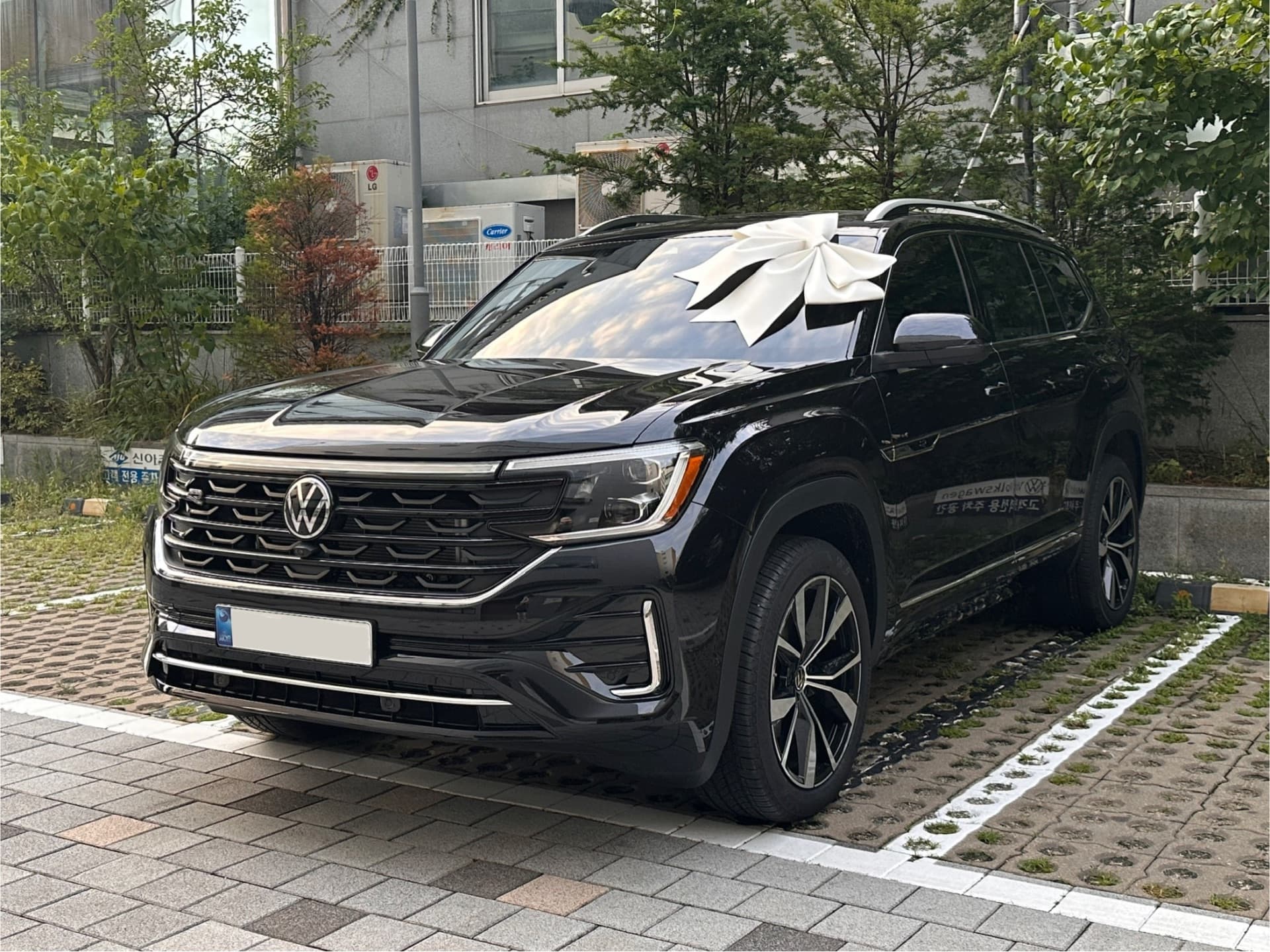 아틀라스 딥 블랙 펄 R-Line 25년식 실물 사진