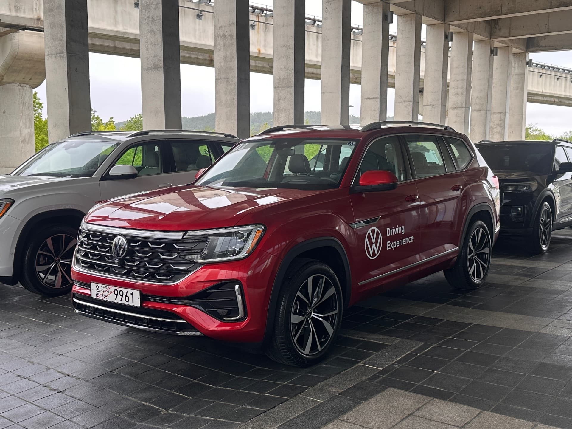 아틀라스 오로라 레드 25년식 실물 사진