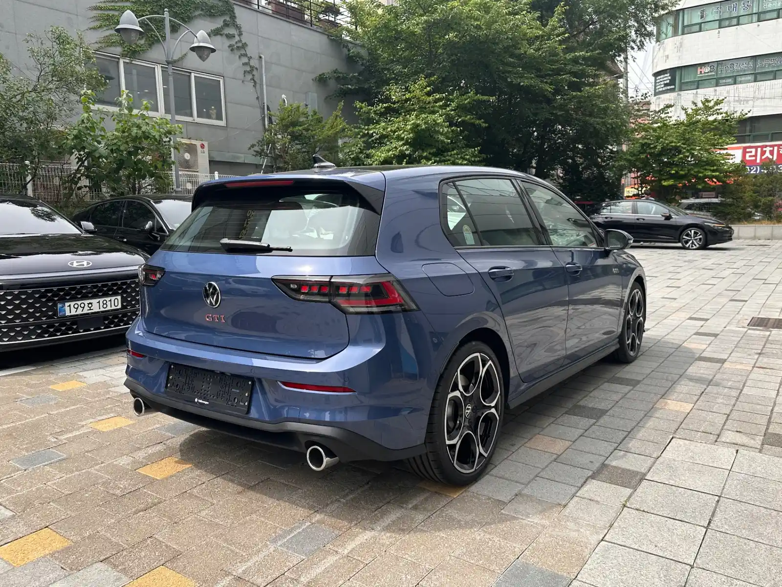 골프 아네모네 블루 GTI 26년식 실물 사진