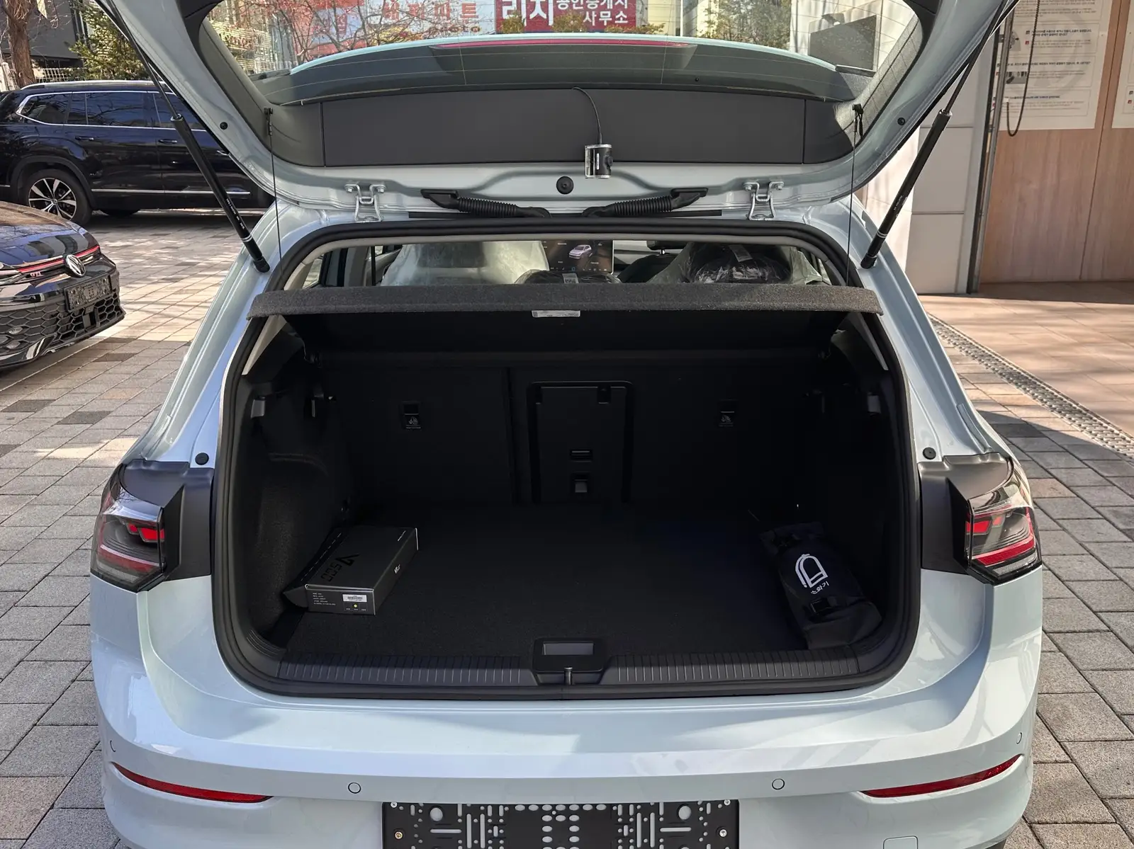 골프 아이스 블루 TDI 프레스티지 26년식 실물 사진