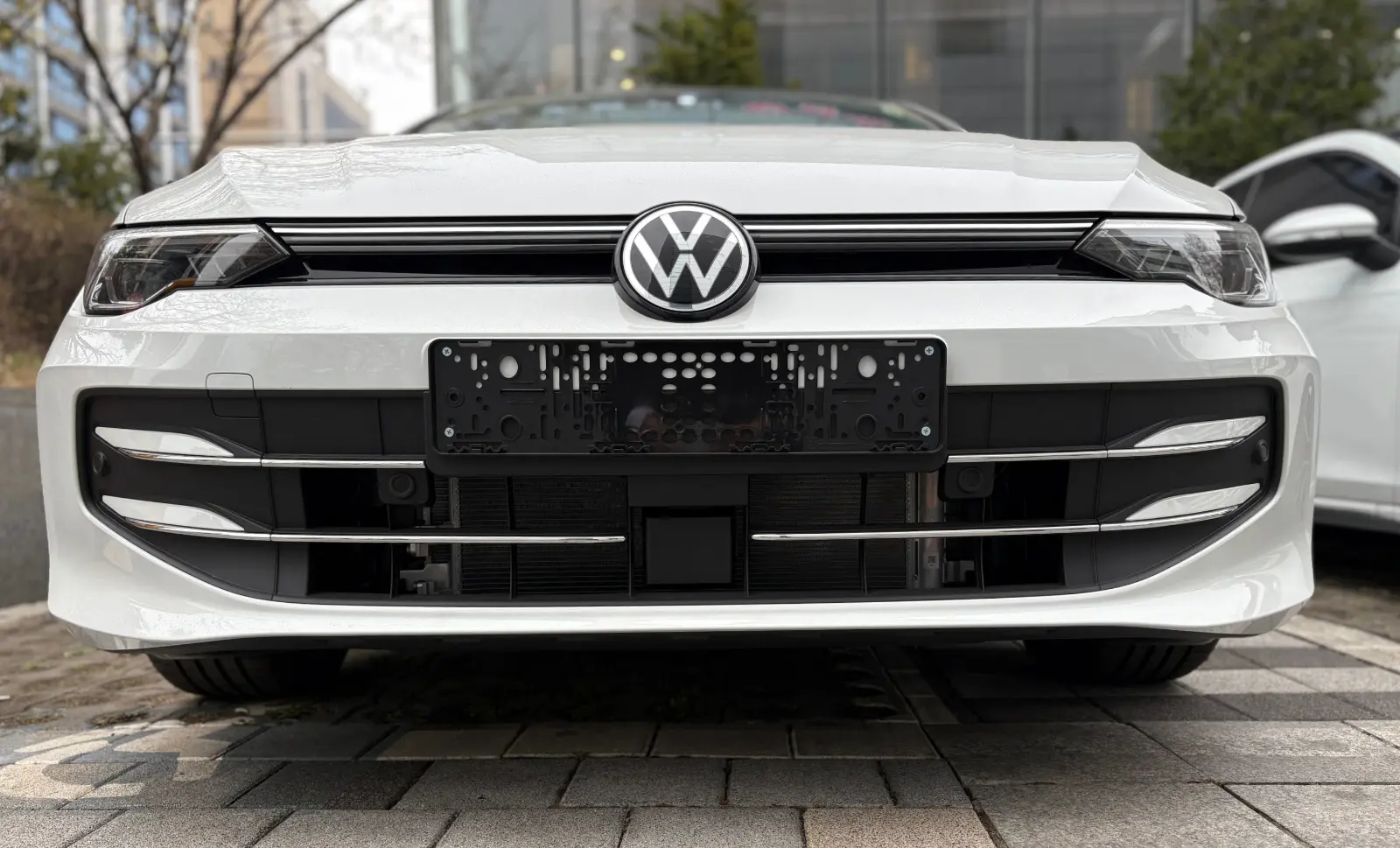 골프 퓨어 화이트 TDI 프레스티지 25년식 실물 사진