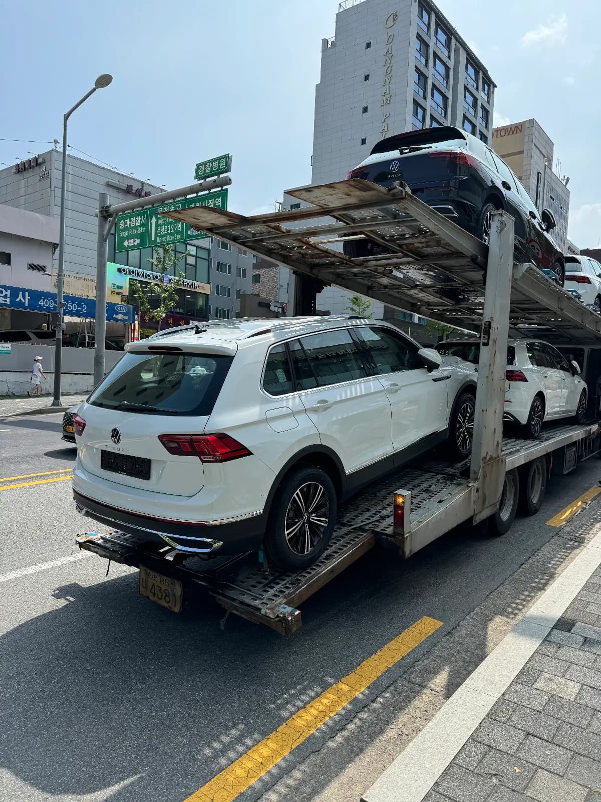 티구안 퓨어 화이트 올스페이스 24년식 실물 사진