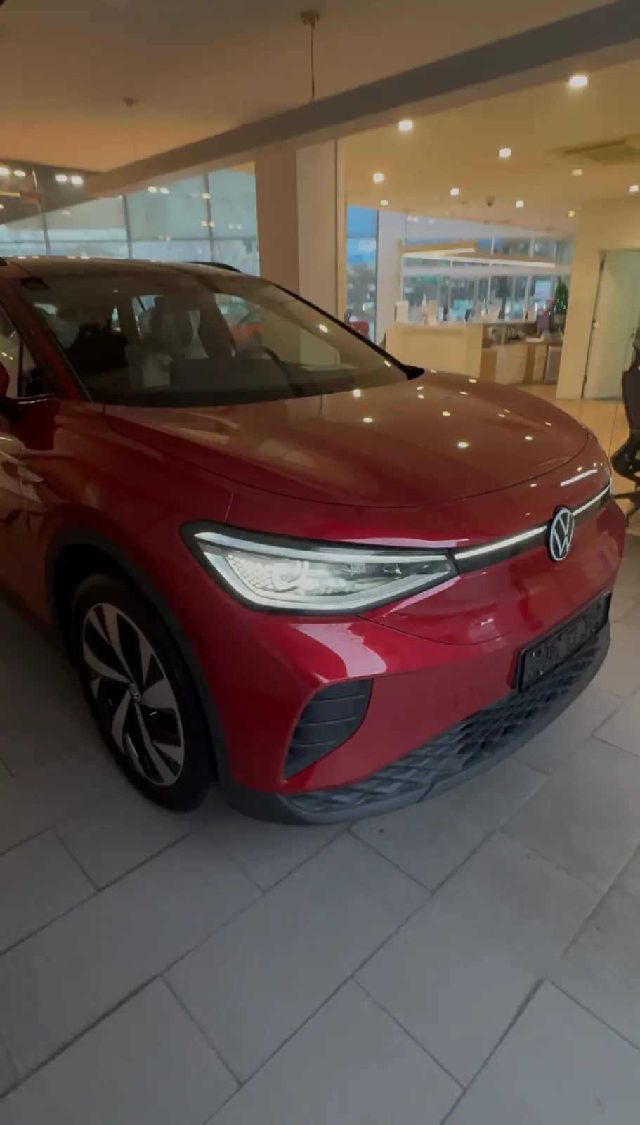 ID.4 킹스 레드 Pro 23년식 실물 사진