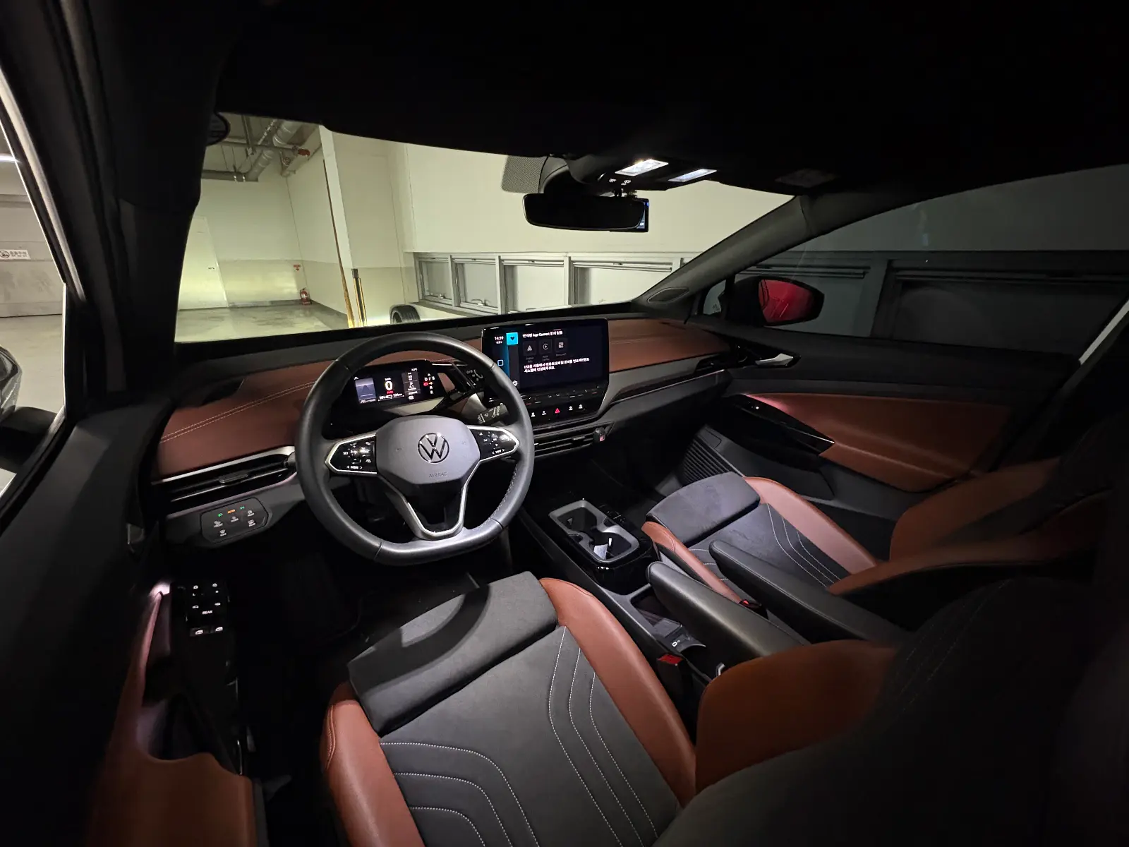 ID.4 킹스 레드 Pro 23년식 실물 사진