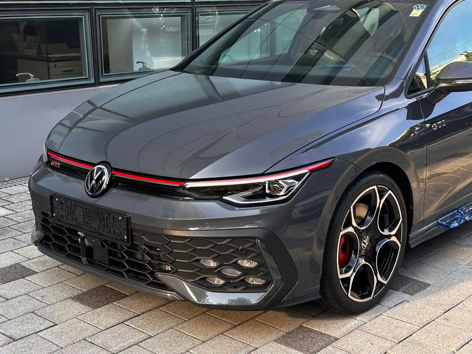 폭스바겐 폭스바겐  2026년식 실물 사진 1/12