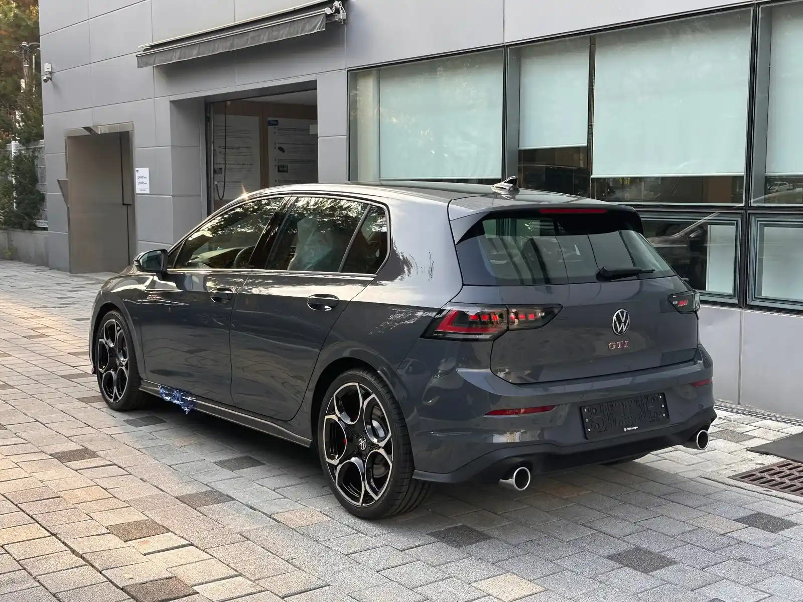 폭스바겐 폭스바겐  2026년식 실물 사진 6/12