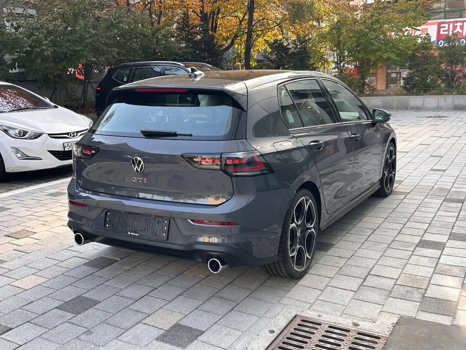 폭스바겐 폭스바겐  2026년식 실물 사진 8/12