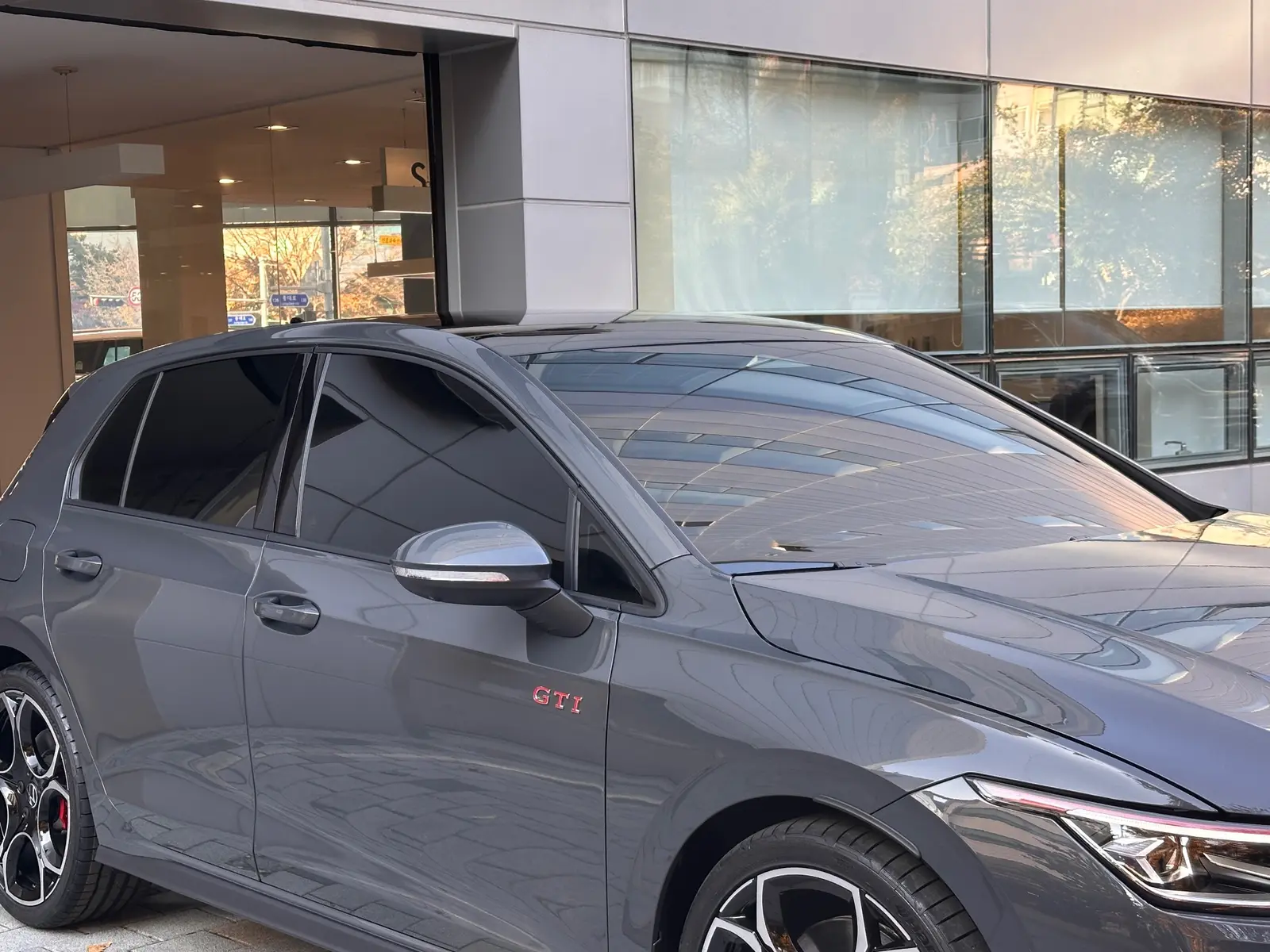 폭스바겐 폭스바겐  2026년식 실물 사진 11/12