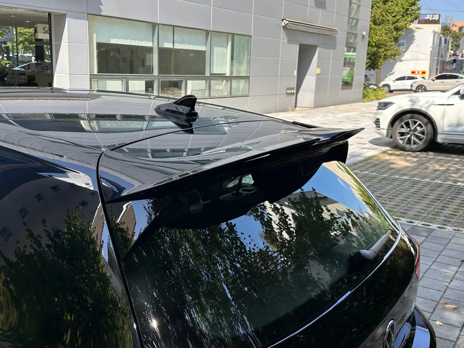 폭스바겐 골프 딥 블랙 펄 GTI 2024년식 실물 사진 12/19 - 전국 100대 한정으로 출시되었던 GTI 리미티드 에디션 출고 사진입니다