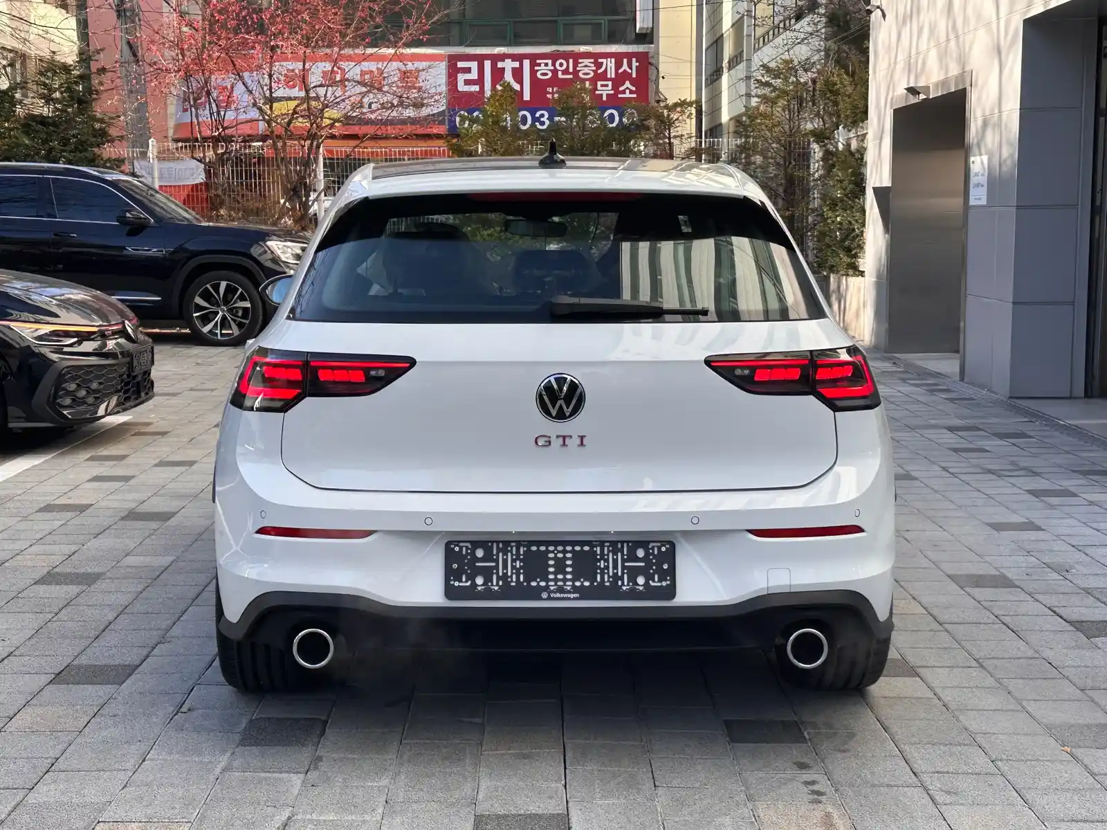 폭스바겐 폭스바겐  2026년식 실물 사진 6/10