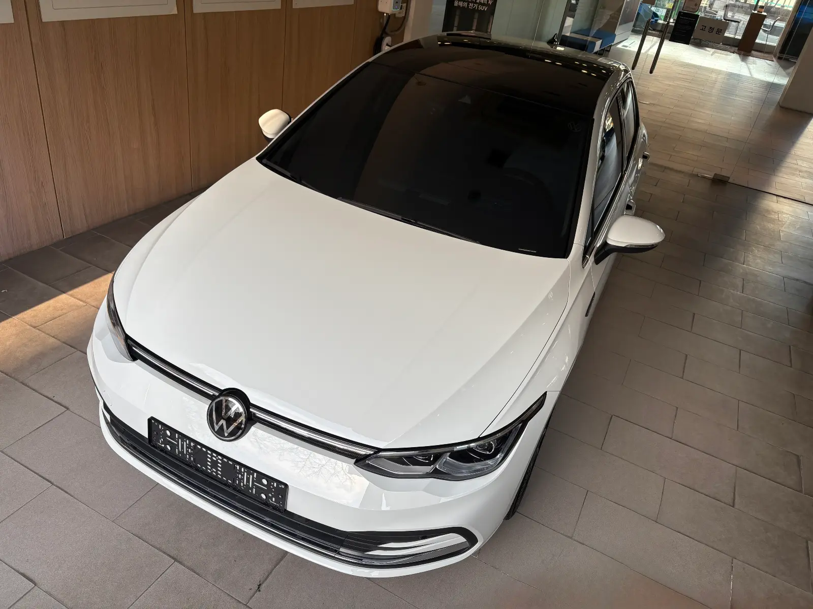 폭스바겐 폭스바겐  2024년식 실물 사진 1/13