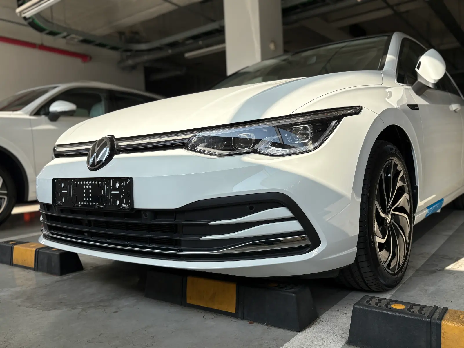 폭스바겐 폭스바겐  2024년식 실물 사진 4/13