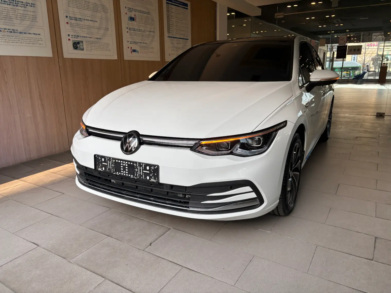 폭스바겐 폭스바겐  2024년식 실물 사진 9/13
