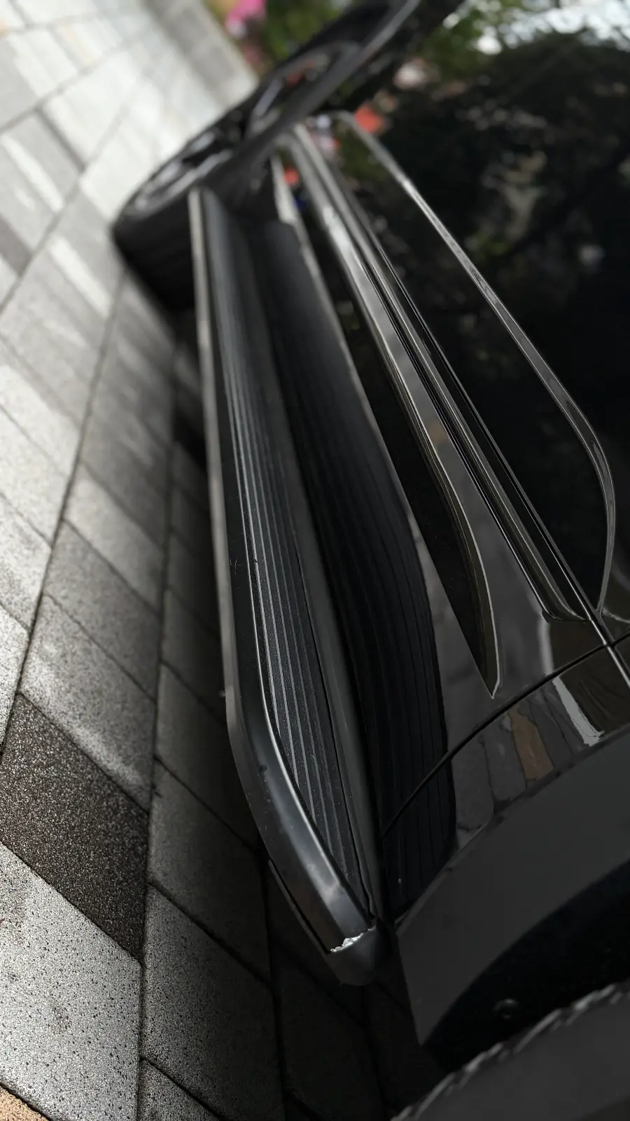 폭스바겐 아틀라스 딥-블랙-펄 r-line 2025년식 실물 사진 17/29 - 리얼 블랙에디션 시공 차량 이미지입니다.