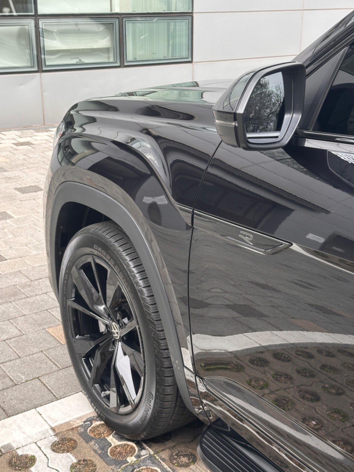 폭스바겐 폭스바겐  2026년식 실물 사진 8/9 - 블랙에디션