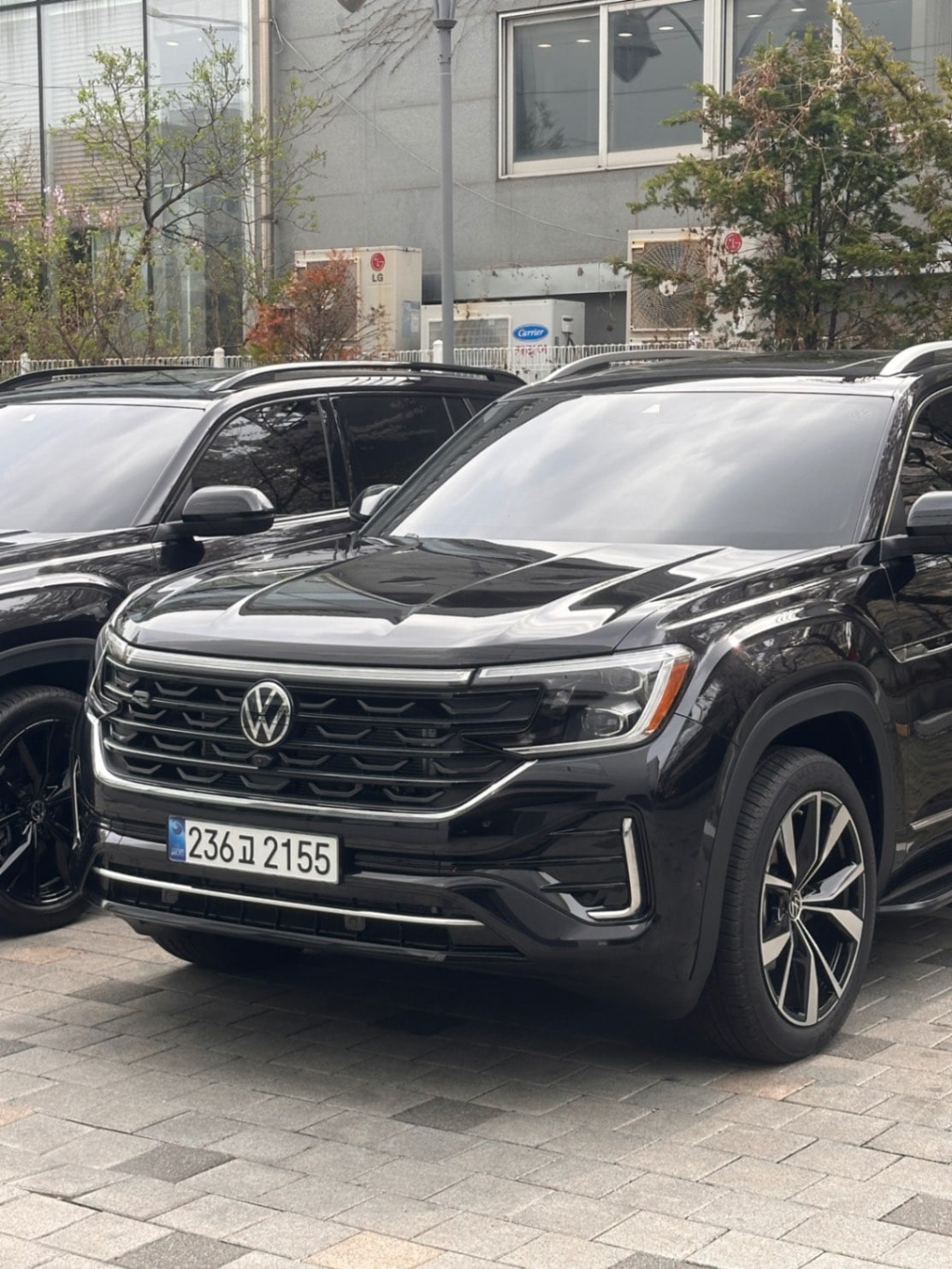 폭스바겐 폭스바겐  2026년식 실물 사진 3/10 - 블랙에디션 vs 일반