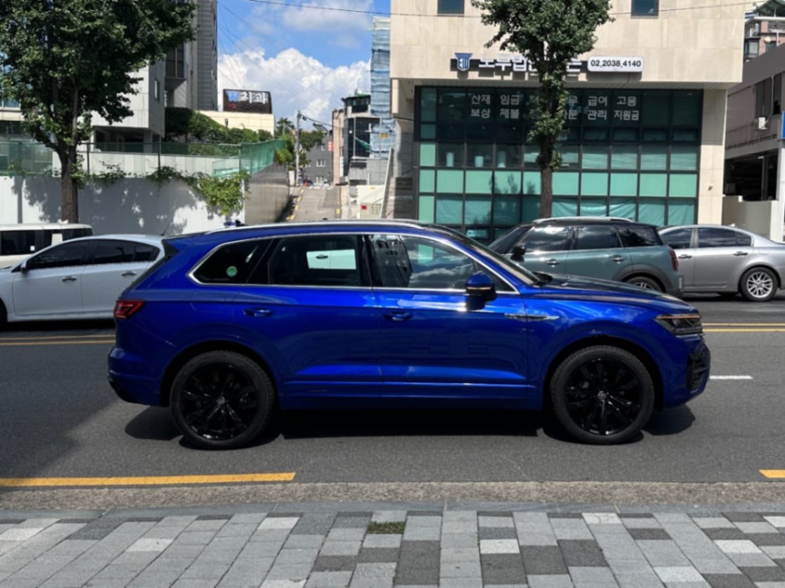 폭스바겐 폭스바겐 라피즈 블루 2023년식 실물 사진 9/13