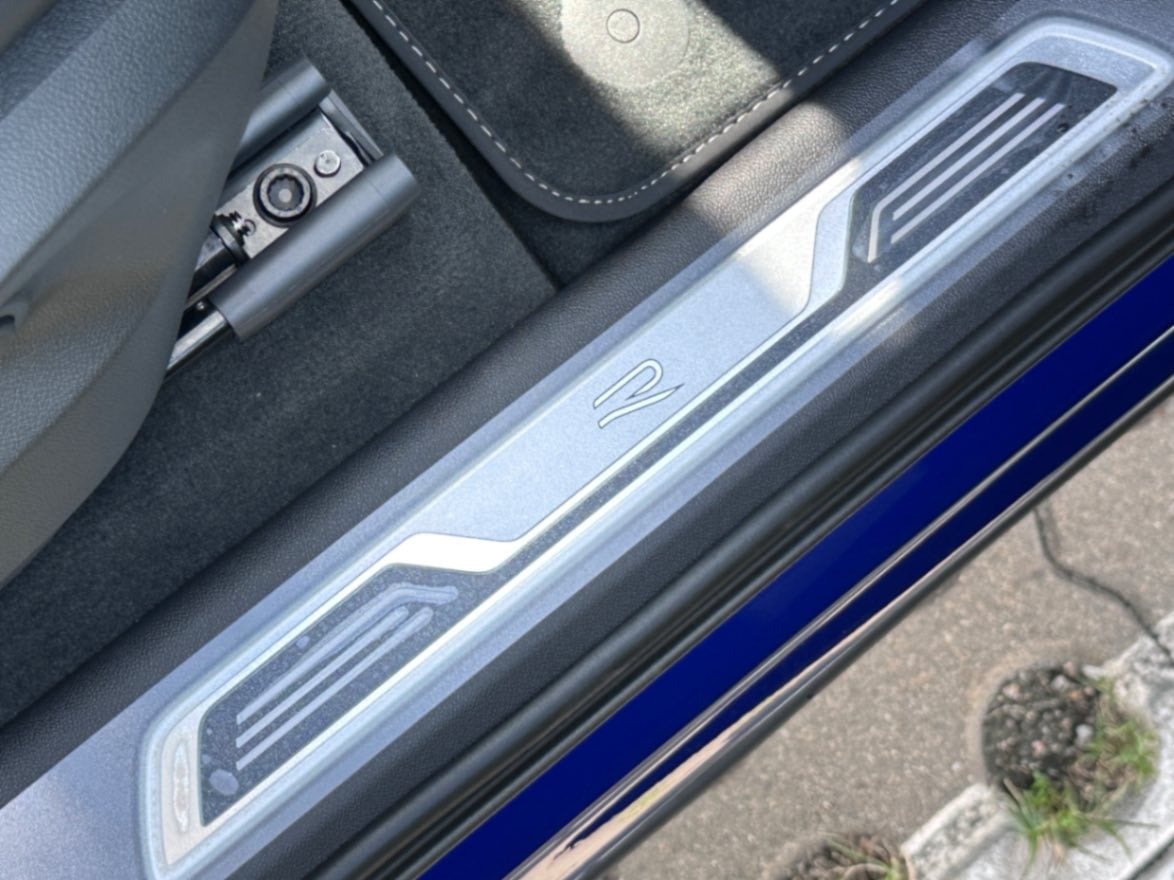 폭스바겐 폭스바겐 라피즈 블루 2023년식 실물 사진 12/13