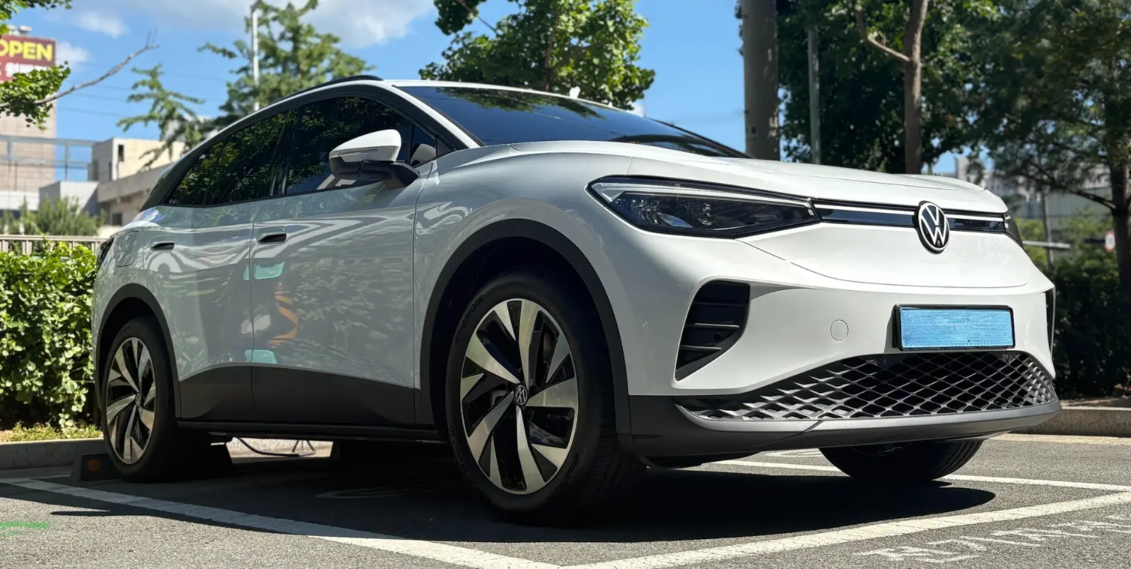 폭스바겐 ID.4 글레시어 화이트 Pro LITE 2025년식 실물 사진 27장